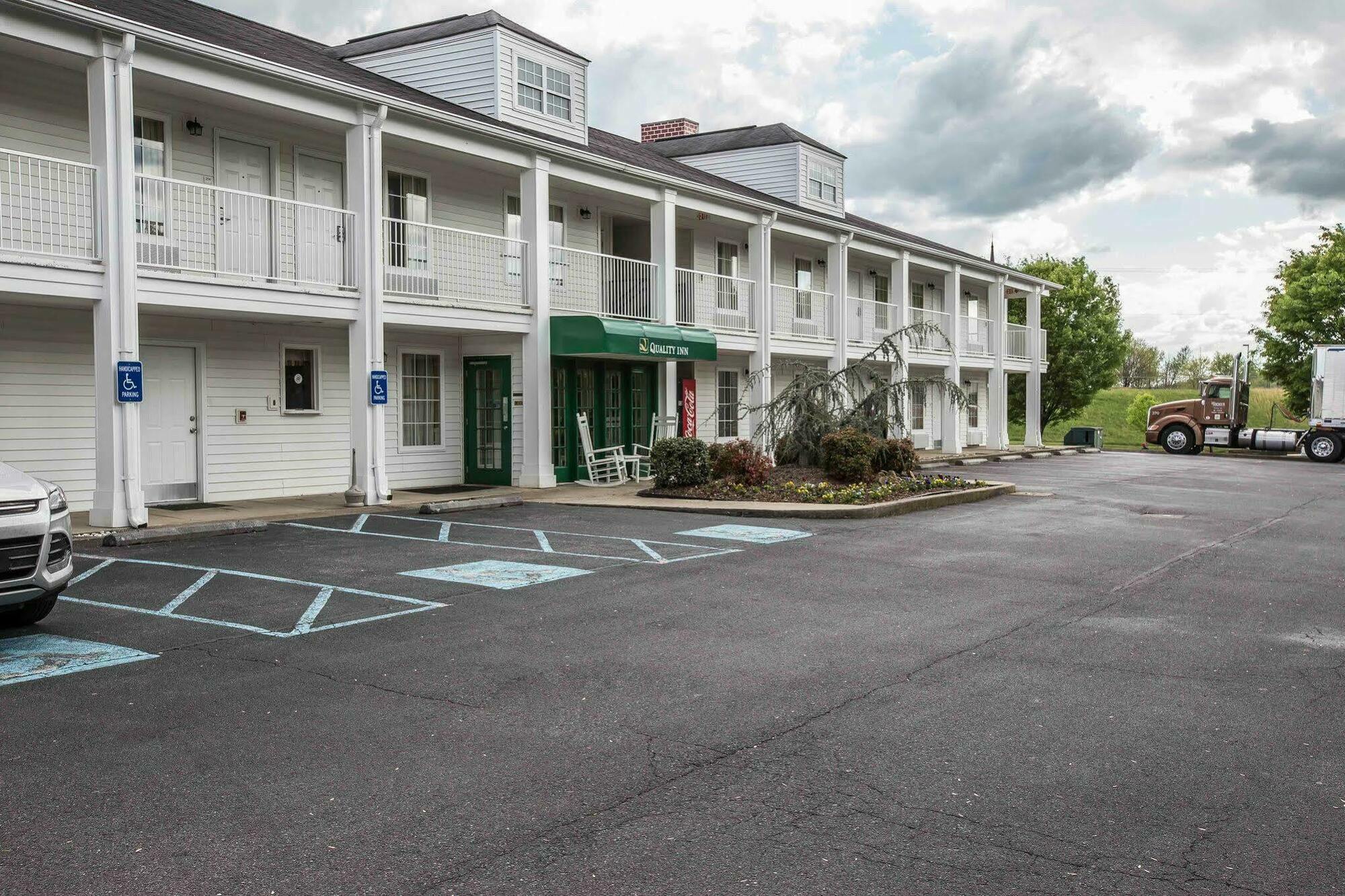 Quality Inn Johnson City I-26 Exit 17 Exterior foto